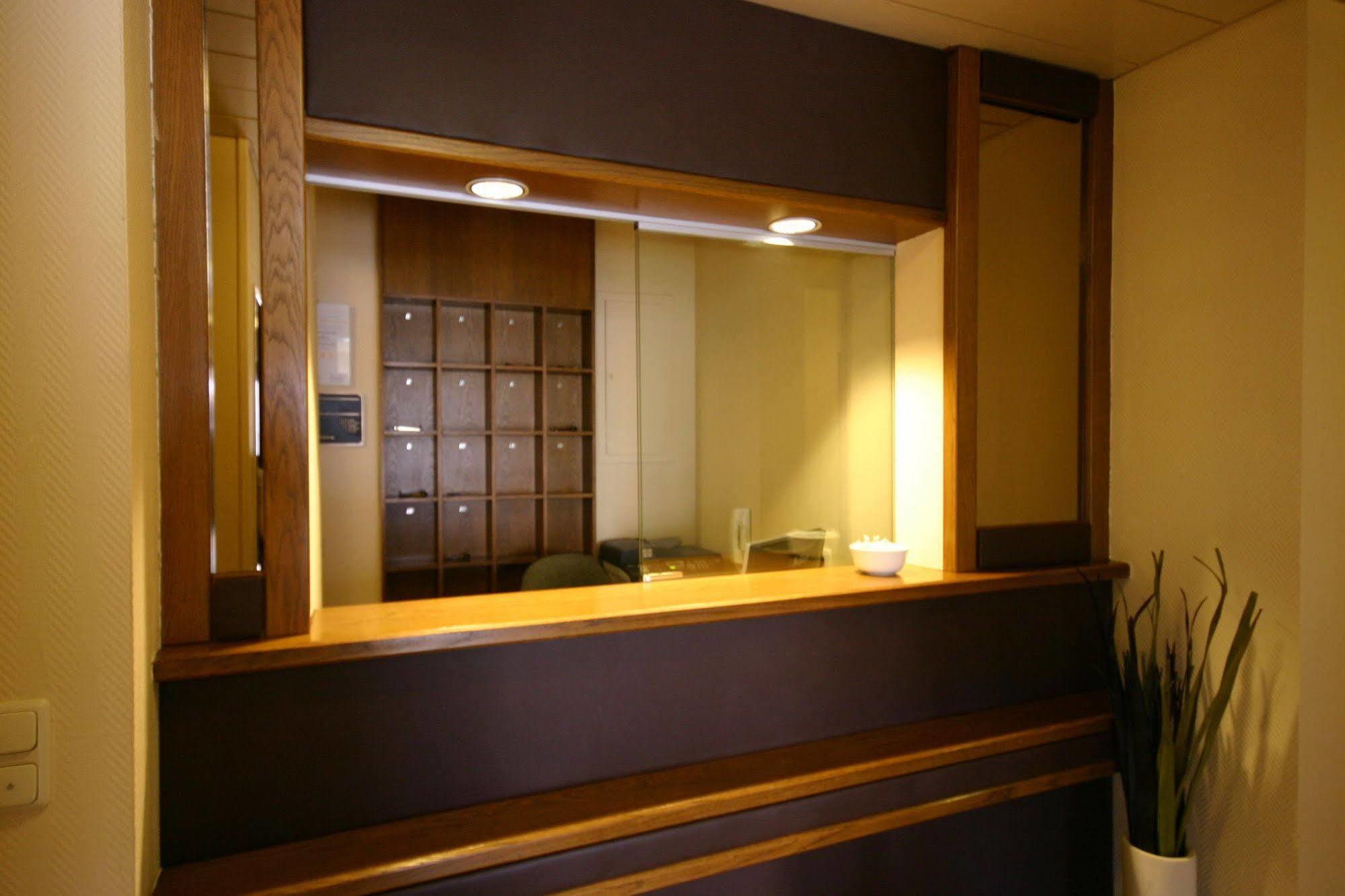 Hotel Augsburg Langemarck Εξωτερικό φωτογραφία